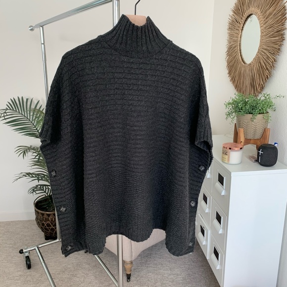 H&M Charcoal Gray Wool Blend Chunky Cable Knit Sweater Poncho Small - Picture 6 of 14